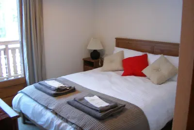 Image de Ski & Hike - walk to the lift, quiet 2br / 2 bath