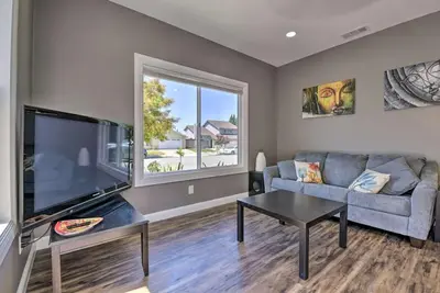 Image de New! Sleek & Modern Bay Area Apartment w/ Patio!
