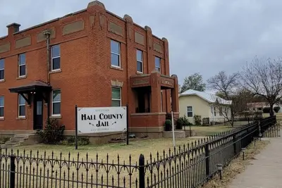 Image de 502 W Robertson St. Memphis, Tx · Converted Historic Jailhouse