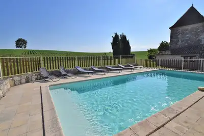 Image de Bel appartement dans une maison de vacances pour 4 personnes avec piscine, Tv, terrasse et parking
