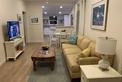 Image de Cute Updated cottage - Vintage vibe / modern conveniences!