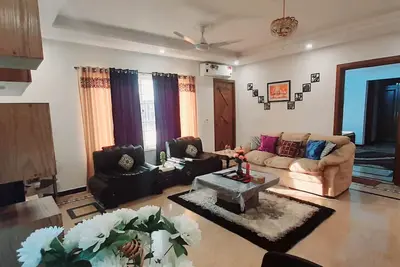 Image de Elegant, Private, Luxurious & Cosy 2bhk, Spacious bedrooms, Wi-fi & Netflix