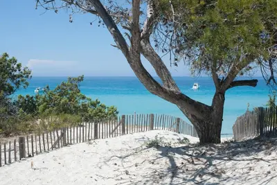 Image de Maison avec piscine privée près de la plage