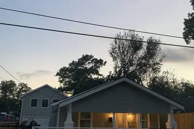 Image de Open and Bright House with studio Apartment