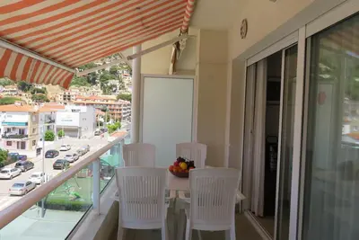 Image de Appartement \"Brisas Del Mar 3-2\" proche plage, piscine, Wi-Fi, terrasse et jardin