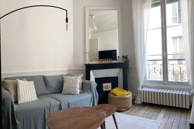 Image de A cozy Haussmannien Apartment Paris, 15min of Montmartre