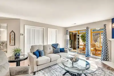 Image de Come Have a Memorable Stay in a Place that is Cozy Enough to Feel Like Home! !