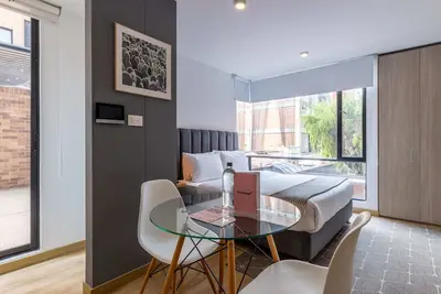 Image de w* | Picturesque Loft in Santa Ana