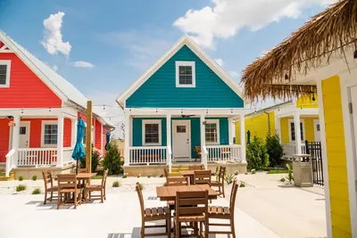 Image de Pelican`s Perch - 1 Bed/2 Loft Lakeside Cottage!