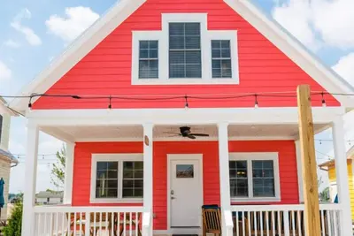 Image de The Captain - 3 Bed/1 Loft Lakeside Cottage!