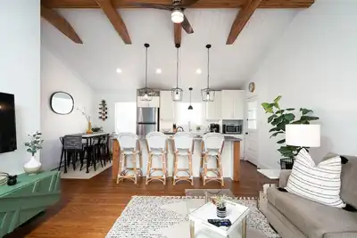 Image de Boho-Chic South Clt Oasis ★ Custom Home ★ Sleeps 6