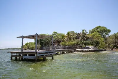 Image de Car107 - Incroyable villa en bord de mer aux Iles du Rosaire