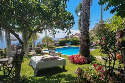 Image de Gîte Junior, un nid de verdure avec vue océan