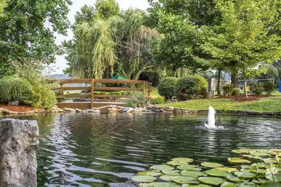 Image de Better Choice for your Vacation! Pool, Kitchen, Close to New Shanghai Theatre