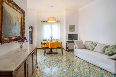 Image de Appartement à Sorrente avec 2 chambres à coucher, 5 couchages