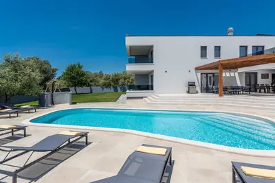 Image de Luxury Villa Immensity with Pool
