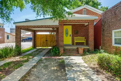 Image de Sun Swept - Cute Cottage in the Heart of Downtown Pensacola!
