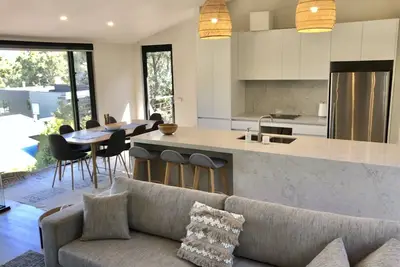 Image de Architect designed 4 bedroom with ocean views from every room