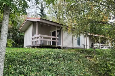 Image de Chalet Premium (35m²), 2 chambres, Clim, Tv, Lave-vaisselle, lit Queen size 5 personnes