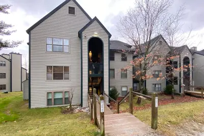 Image de Coveted Ski-In/Ski-Out Winterplace Condo with Hot Tubs, Indoor Pool & Fireplace