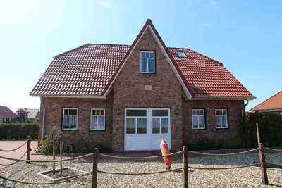 Image de Olle Warft - 150sqm vacation home for 8 people + dog with sauna, fireplace and large