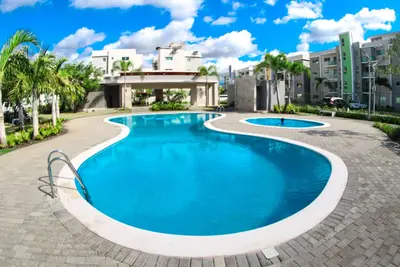 Image de ✨ Luxurious 3-Bedroom Apartment with Pool & 24/7 security