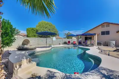 Image de 3 Mi to Golfing: Peoria Home w/ Pool & Yard