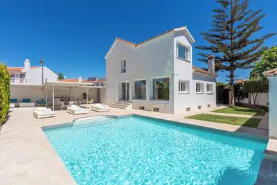 Image de Villa de luxe \"Ohana 2\" avec piscine, Wi-Fi, terrasse et jardin