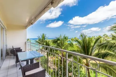 Image de Beach Inspired Family Suite w/ Kitchen, Washer/Dryer, Lanai–Waikīkī Shore 510