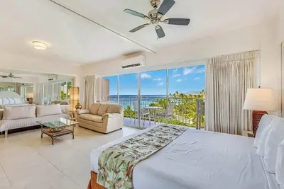 Image de Ultimate Ocean Views! Kitchen, Huge Lanai, Laundry, WiFi +Ac-Waikīkī Shore #606