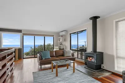 Image de Marengo - Boasting phenomenal panoramic ocean views that will take your breath away