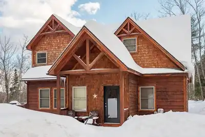 Image de Mount Brook Cabin | 4 Bed, 3. 5 Bath