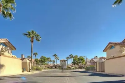 Image de Relaxing Resort Style Condo