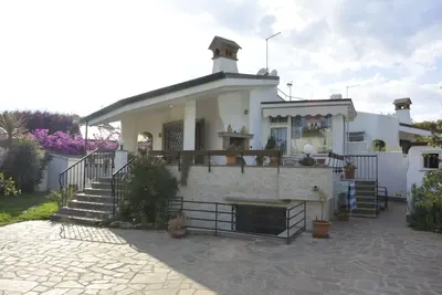 Image de villa with garden 100 meters from the sea
