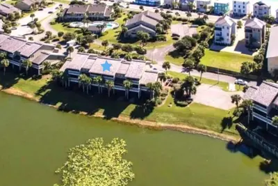 Image de Steps to Beach | 3 Master Suites | Golf | Pools