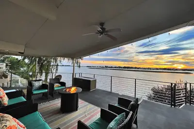 Image de Lake Front home w/Dock & Boat Launch ✨ Closer to the Sun Lake House
