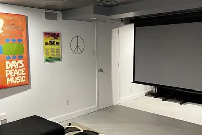 Image de Chaleureux chalet à Prévost, près du lac Écho et des activités hivernales