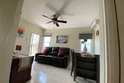 Image de Gated community, fully air condition, hot water and 24 hours video surveillance