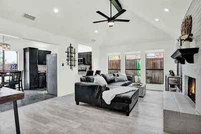 Image de Cozy Parkside Home/ Rail Yard/ Toyota Centre