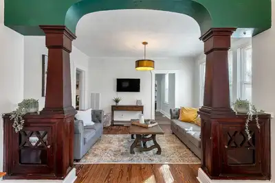Image de Renovated 1919 3br Gem / Big Yard & 30+ Day Stays