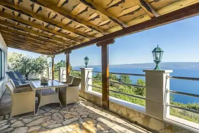 Image de Belle maison à Jesenice avec sauna