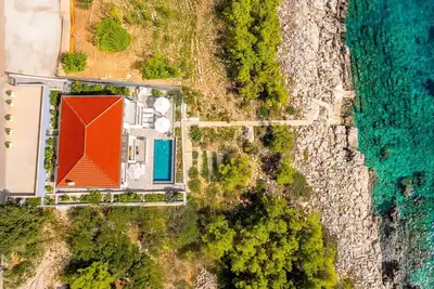 Image de Luxury Villa Blue Planet with private pool, jacuzzi, private parking, children are welcomed, pets are allowed and by the sea in Vinačac, Korčula