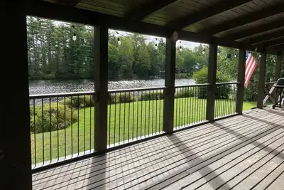 Image de Whitney Landing: A Lakeside Getaway on Upper Cold Stream Pond