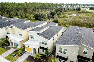 Image de Fun in the Sun | Gated Resort Style Community