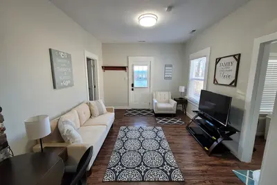 Image de Quiet Cozy Modern Oasis Minutes To Downtown Rva!