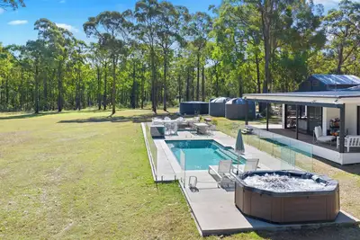 Image de Lovedale Abode 13 bedrooms with heated pool & Acres