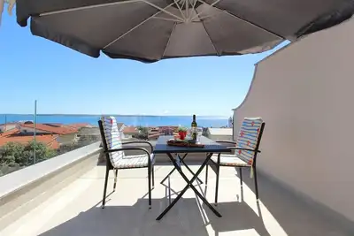 Room Karas S1 with sea view