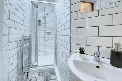 Image de Hollis Road Coventry - Luxury 5 Bedroom House