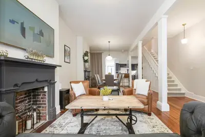 Image de ★Farmhouse Style★Outdoor Patios★Parking! ★Beautiful