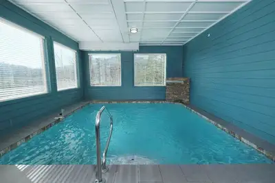 Image de Grace Place - Private Indoor Pool, Hot Tub, Views, Theater, and more!